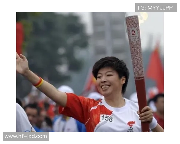 邹雨宸的艺术之路：从青涩学子到当代艺术巨匠的成长历程与创作探索